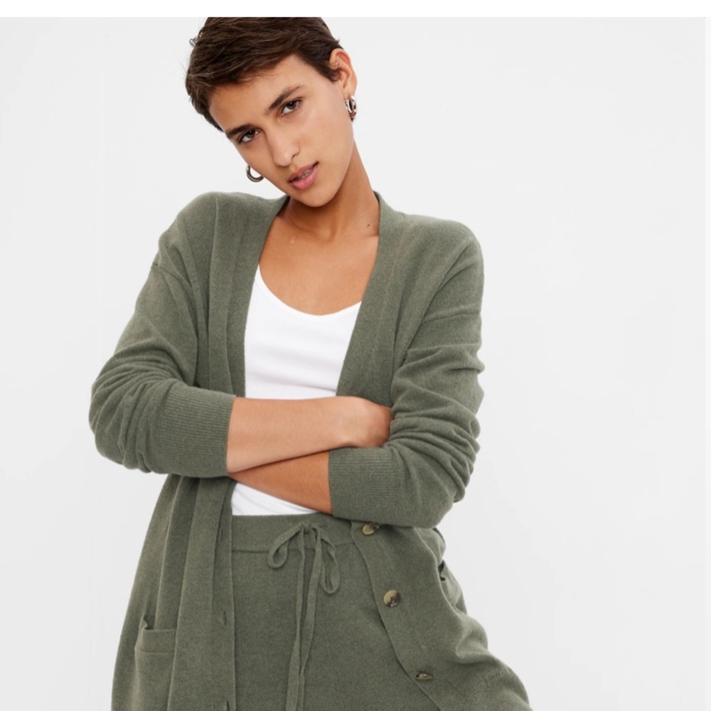 NWT Gap Cash Soft Boyfriend Cardigan